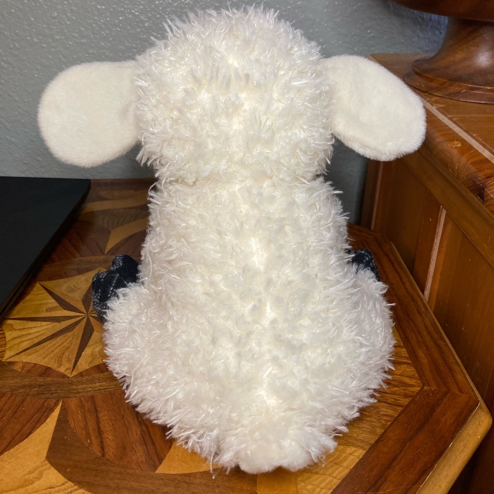 Gund x Pendleton Fannie lamb plush toy NWOT - Picture 3 of 6